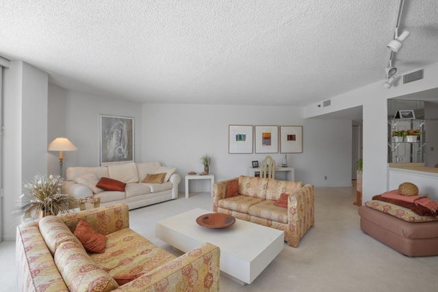 176 Helios Drive 102, Jupiter, FL 33477