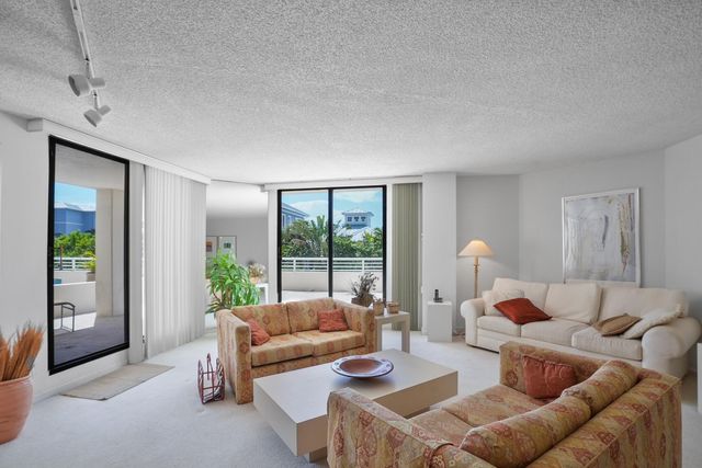 176 Helios Drive 102, Jupiter, FL 33477