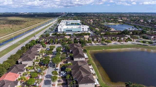 15369 SW 8th Ln, Miami, FL 33194