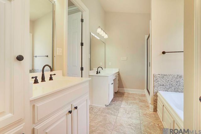38082 Timber Trace Ct, Prairieville, LA 70769