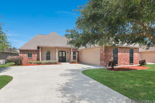 38082 Timber Trace Ct, Prairieville, LA 70769