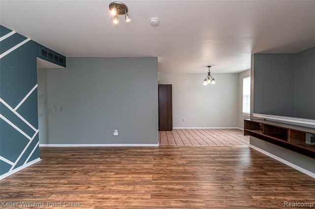 44524 N Bunker Hill Drive 112, Clinton Township, MI 48038