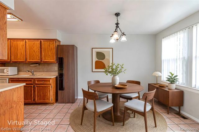44524 N Bunker Hill Drive 112, Clinton Township, MI 48038