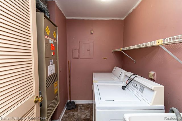 44524 N Bunker Hill Drive 112, Clinton Township, MI 48038