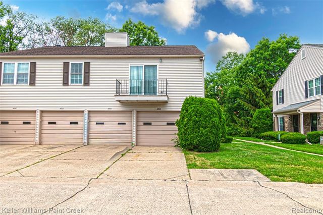 44524 N Bunker Hill Drive 112, Clinton Township, MI 48038