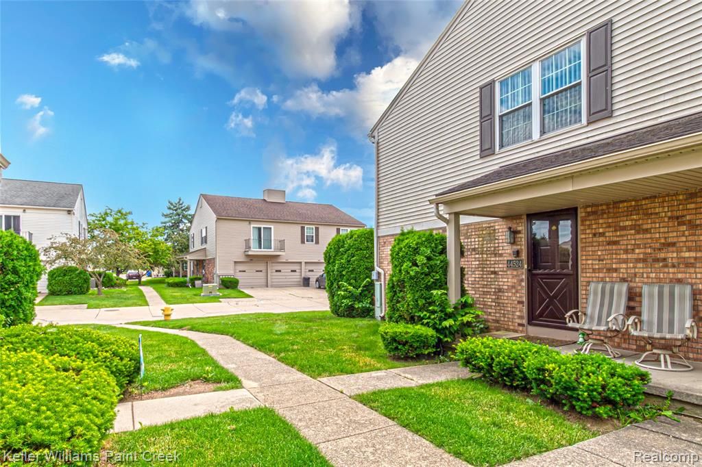 44524 N Bunker Hill Drive 112, Clinton Township, MI 48038
