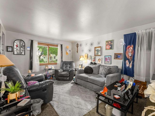 1325-1327 N 15th Street, Sheboygan, WI 53081