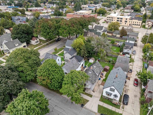 1325-1327 N 15th Street, Sheboygan, WI 53081