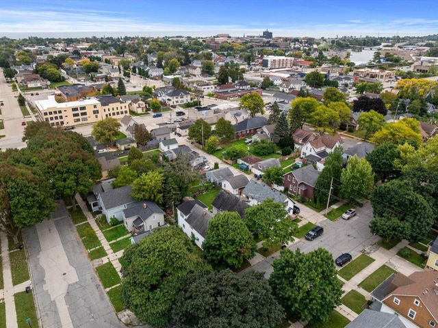 1325-1327 N 15th Street, Sheboygan, WI 53081