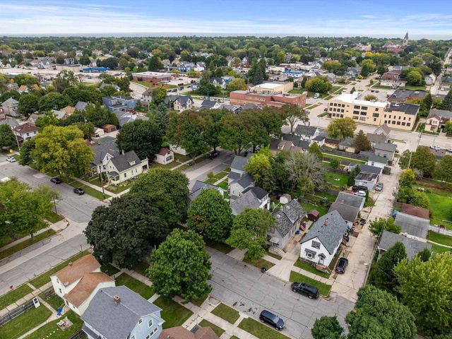 1325-1327 N 15th Street, Sheboygan, WI 53081