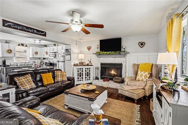 211 Hillside Drive, Waleska, GA 30183