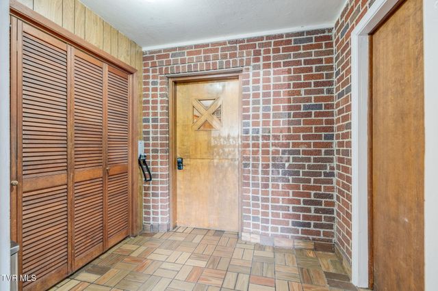 180 Grant Lane, Erwin, TN 37650