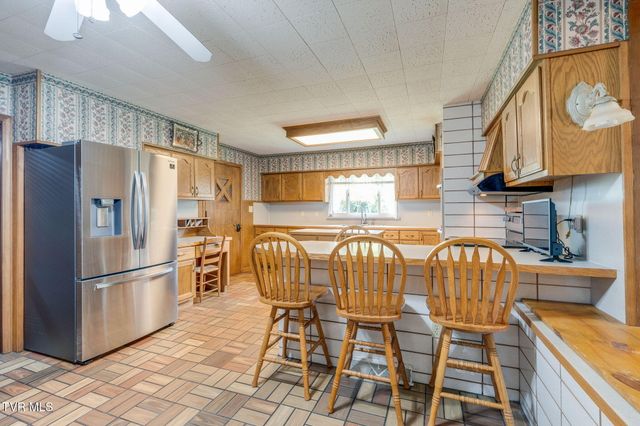 180 Grant Lane, Erwin, TN 37650