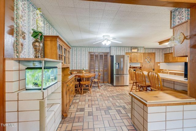 180 Grant Lane, Erwin, TN 37650