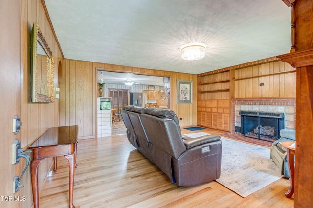 180 Grant Lane, Erwin, TN 37650