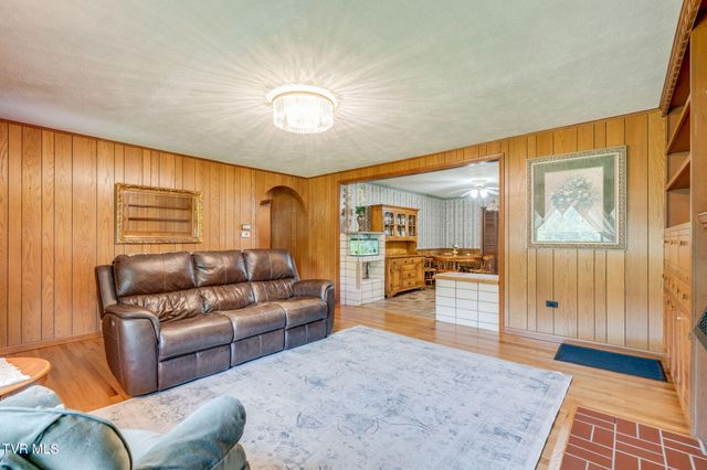 180 Grant Lane, Erwin, TN 37650