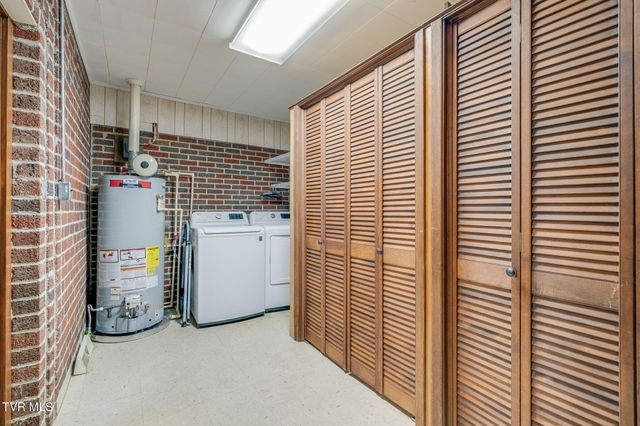 180 Grant Lane, Erwin, TN 37650