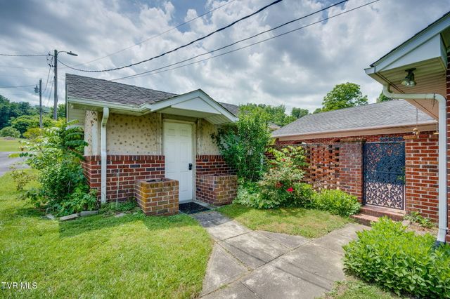 180 Grant Lane, Erwin, TN 37650