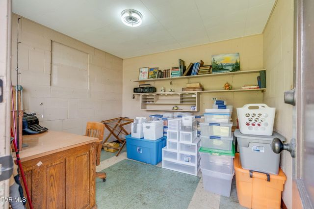 180 Grant Lane, Erwin, TN 37650