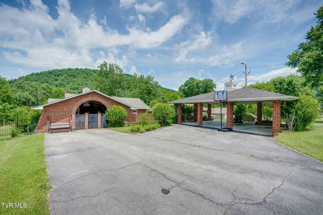 180 Grant Lane, Erwin, TN 37650