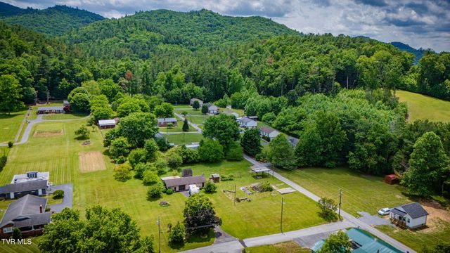 180 Grant Lane, Erwin, TN 37650