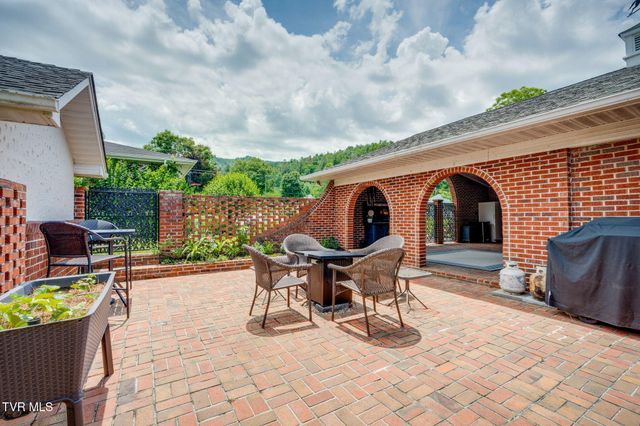 180 Grant Lane, Erwin, TN 37650