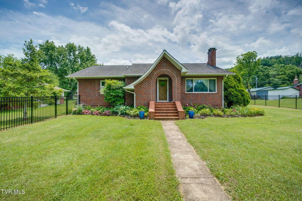 180 Grant Lane, Erwin, TN 37650