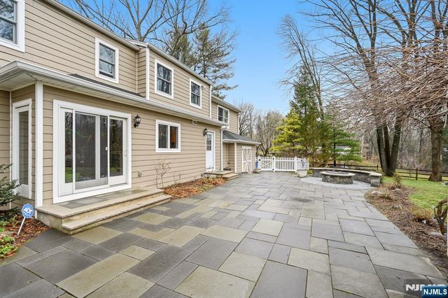26 Valley Lane, Upper Saddle River, NJ 07458