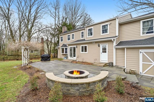 26 Valley Lane, Upper Saddle River, NJ 07458