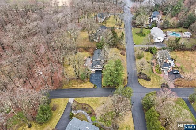 26 Valley Lane, Upper Saddle River, NJ 07458
