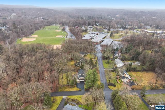 26 Valley Lane, Upper Saddle River, NJ 07458