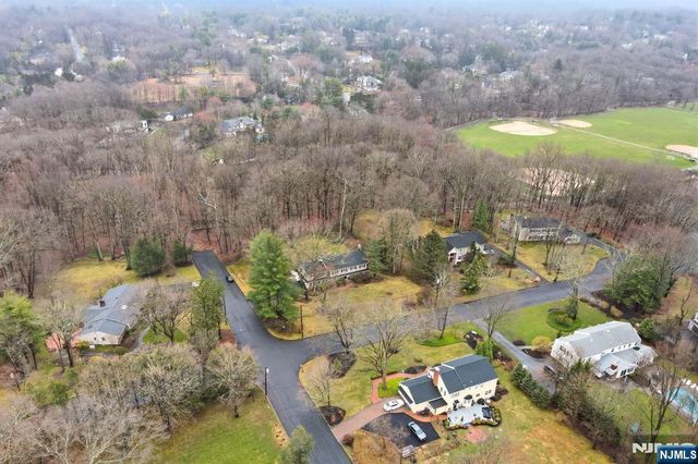 26 Valley Lane, Upper Saddle River, NJ 07458