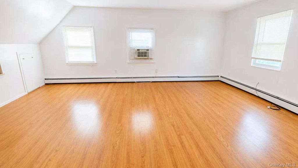 326 Curtis Avenue, Carle Place, NY 11514 — photo 4