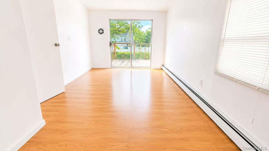 326 Curtis Avenue, Carle Place, NY 11514 — photo 5