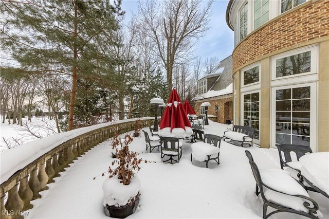 545 Bristol Drive, Aurora, OH 44202