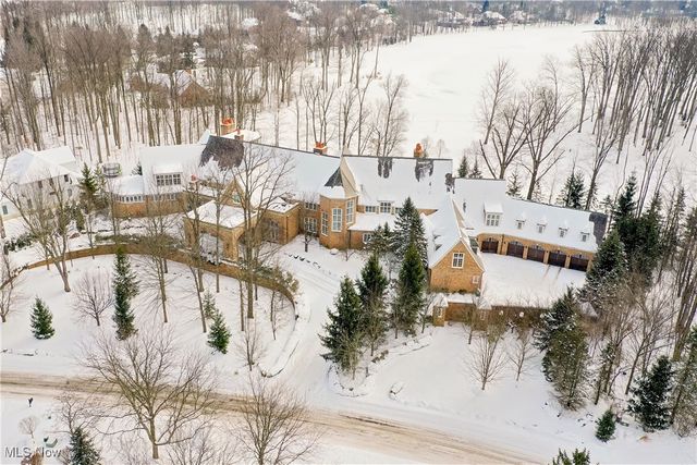 545 Bristol Drive, Aurora, OH 44202