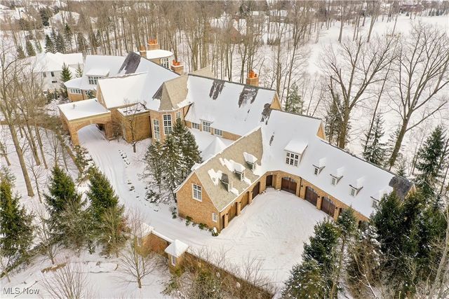 545 Bristol Drive, Aurora, OH 44202