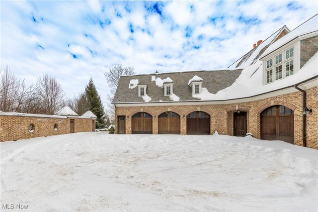 545 Bristol Drive, Aurora, OH 44202