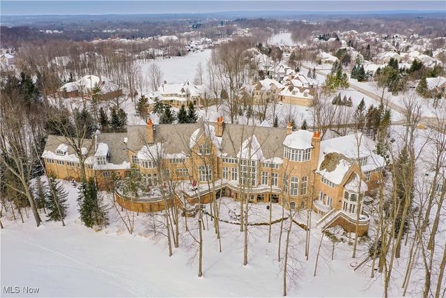 545 Bristol Drive, Aurora, OH 44202