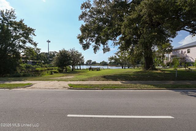 N Canty Street, Pascagoula, MS 39567