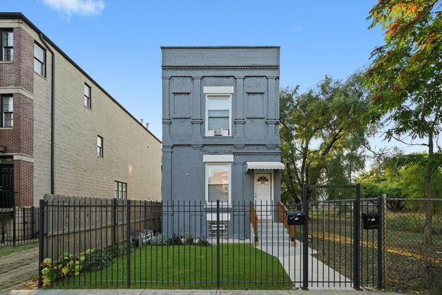 206 N La Crosse Avenue, Chicago, IL 60644
