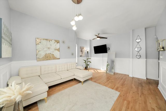 206 N La Crosse Avenue, Chicago, IL 60644