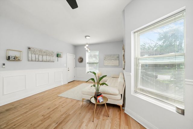 206 N La Crosse Avenue, Chicago, IL 60644