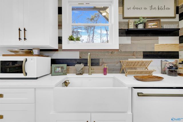 199 Road 1952, Mentone, AL 35984