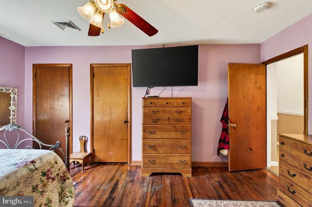 839 HOLLOW RD, Phoenixville, PA 19460