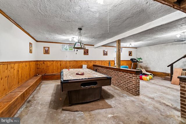 839 HOLLOW RD, Phoenixville, PA 19460