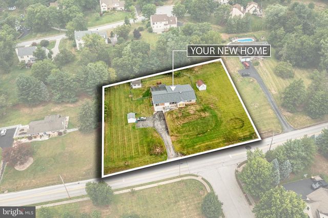 839 HOLLOW RD, Phoenixville, PA 19460