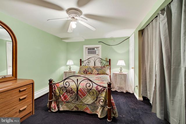 839 HOLLOW RD, Phoenixville, PA 19460