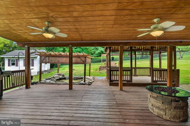 839 HOLLOW RD, Phoenixville, PA 19460