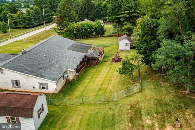 839 HOLLOW RD, Phoenixville, PA 19460